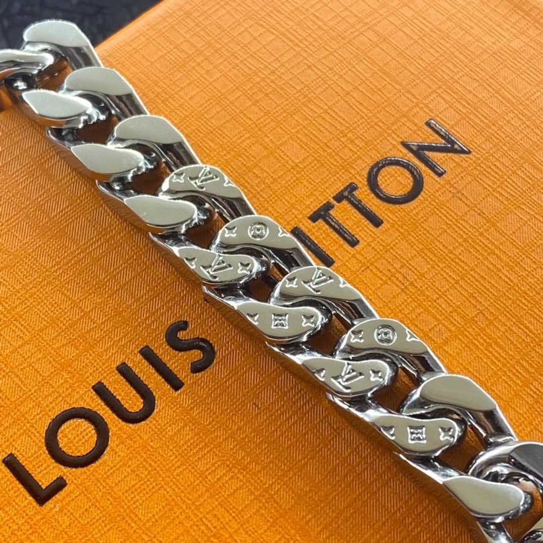 Louis Vuitton LV Chain Links Necklace