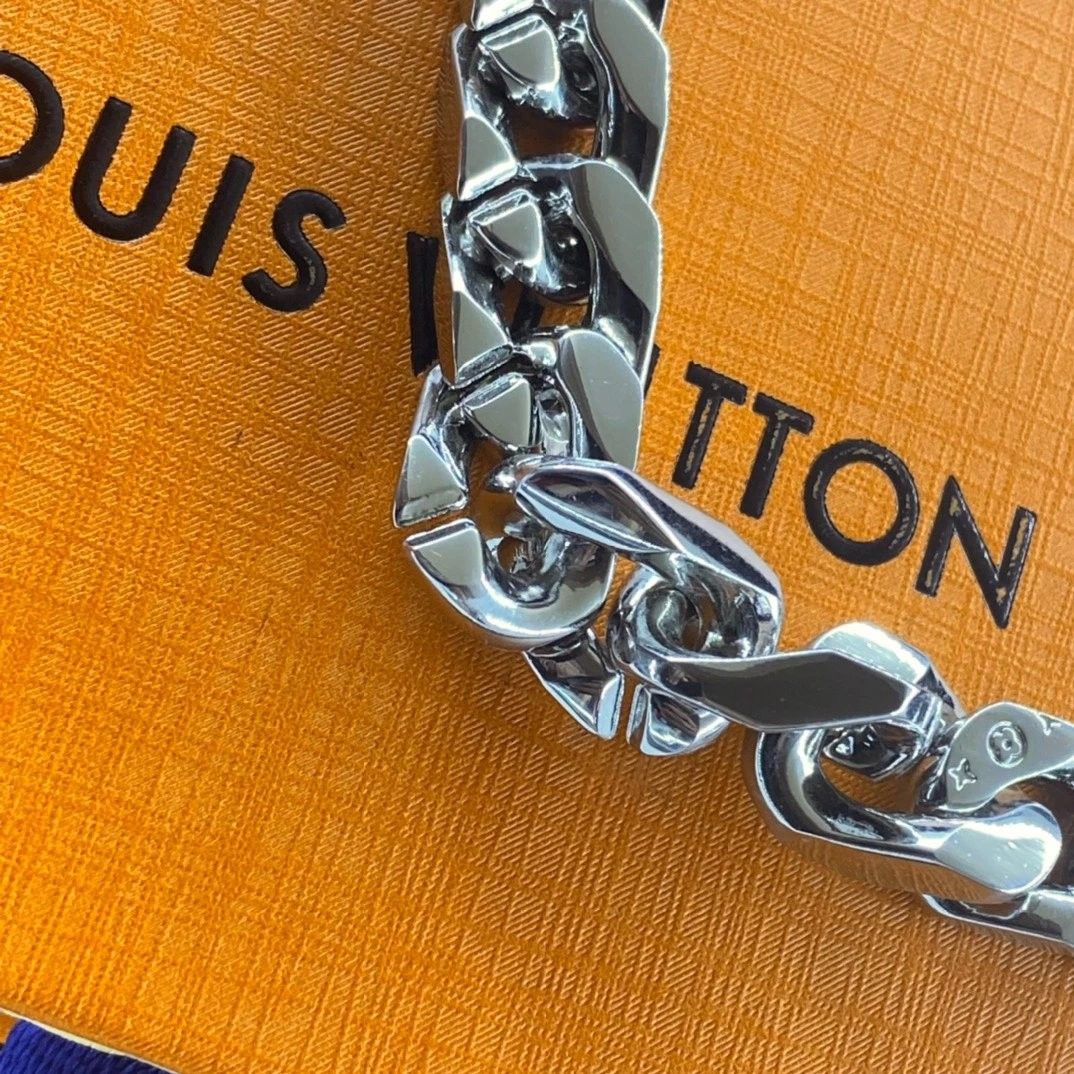 Louis Vuitton* Chain Links Necklace Monogram Chain By Virgil, Luxury,  Accessories on Carousell