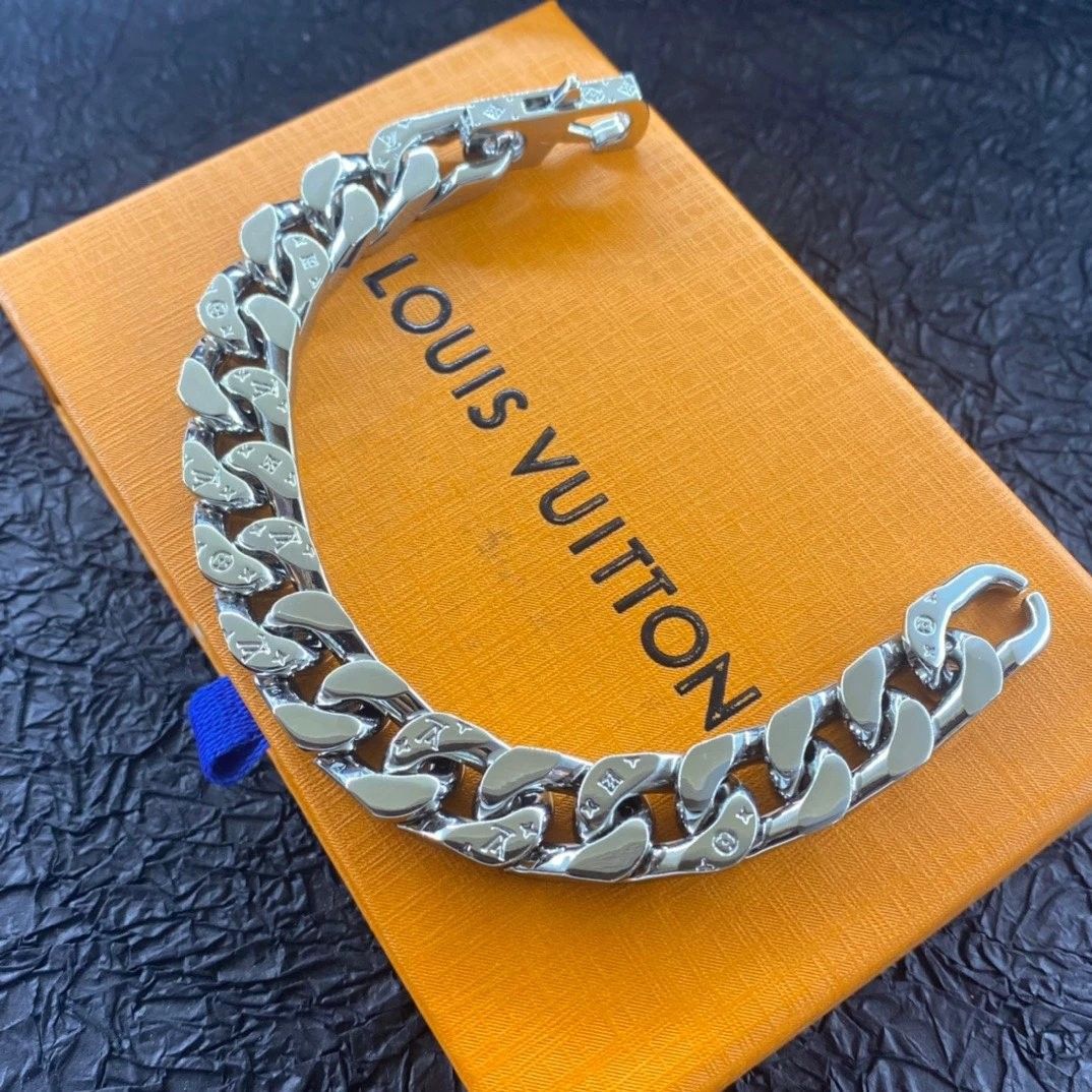 Louis Vuitton* Chain Links Necklace Monogram Chain By Virgil, Luxury,  Accessories on Carousell