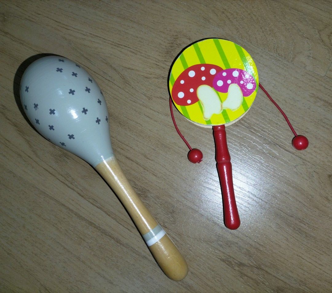maracas + free toy, Babies & Kids, Infant Playtime on Carousell