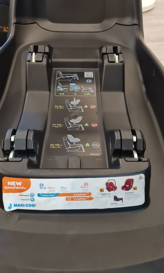 Maxi Cosi 2way Pearl Nomad Blue with 2way fix isofix base