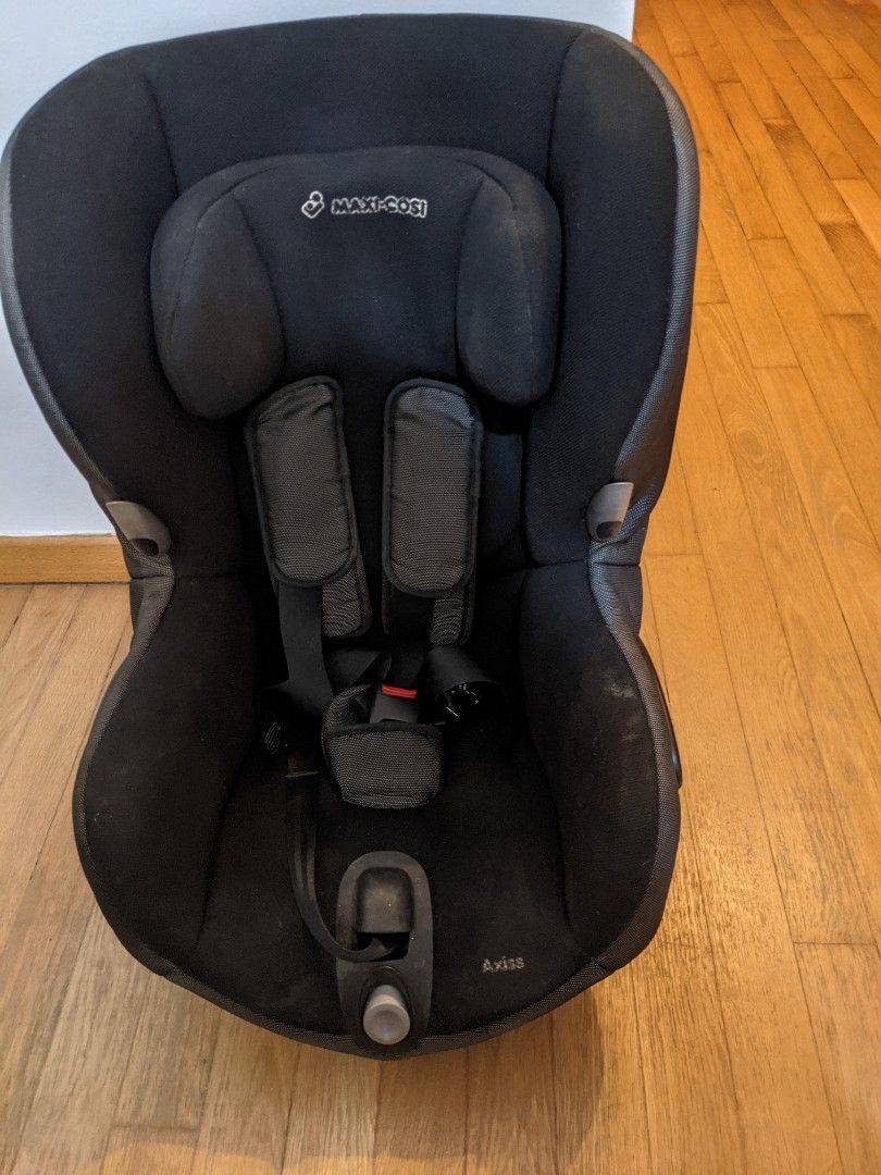 Maxi Cosi swivel car seat, Babies & Kids, Going Out, Car Seats on Carousell