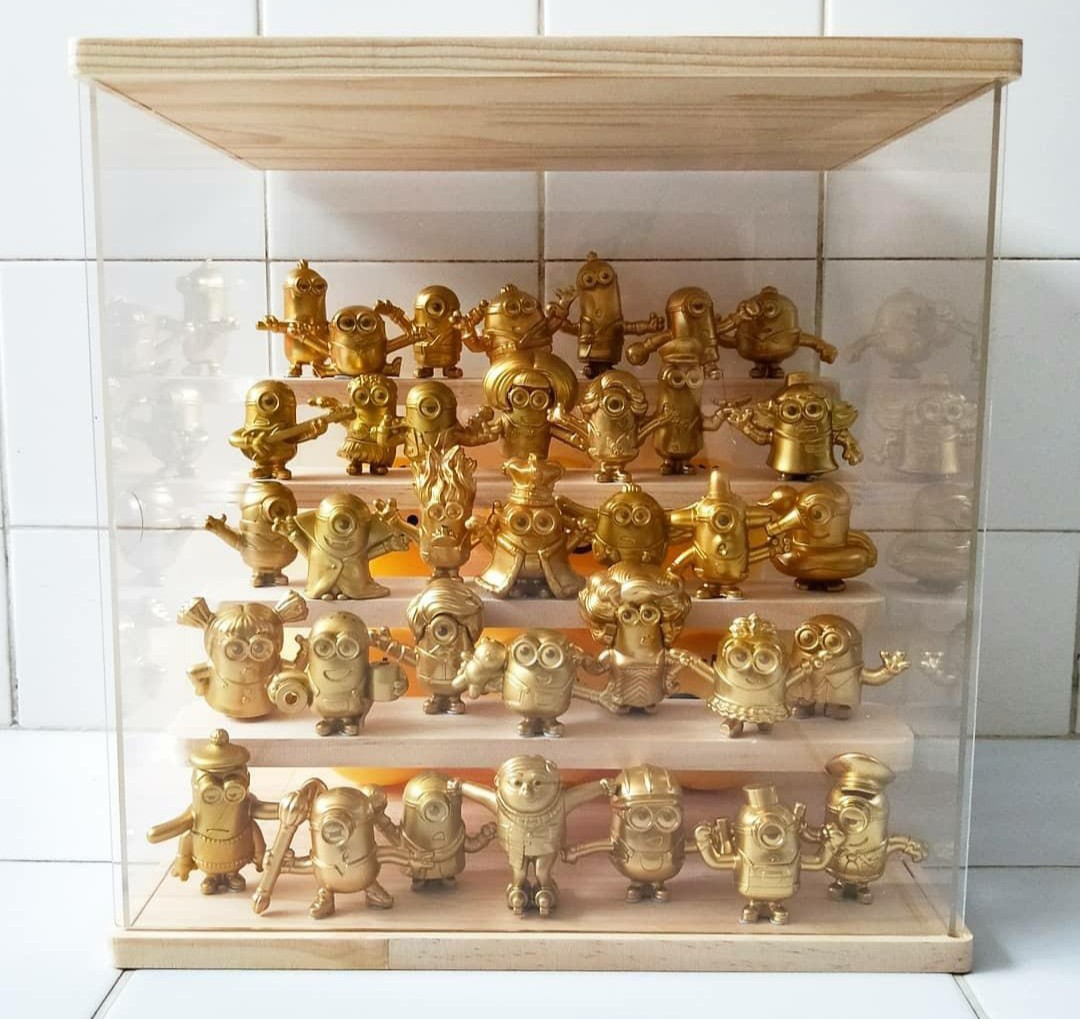 McDonald's Golden Gold Minion (Full Set), Hobbies & Toys, Toys & Games