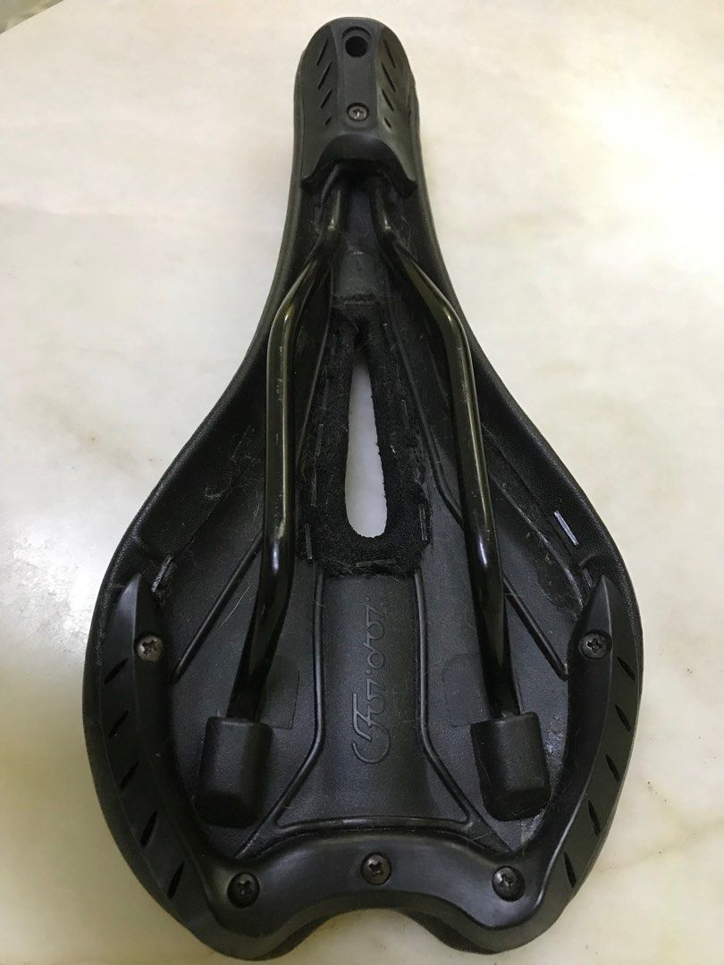 Mongoose Bicycle Seat, Health & Nutrition, Health Supplements, Health