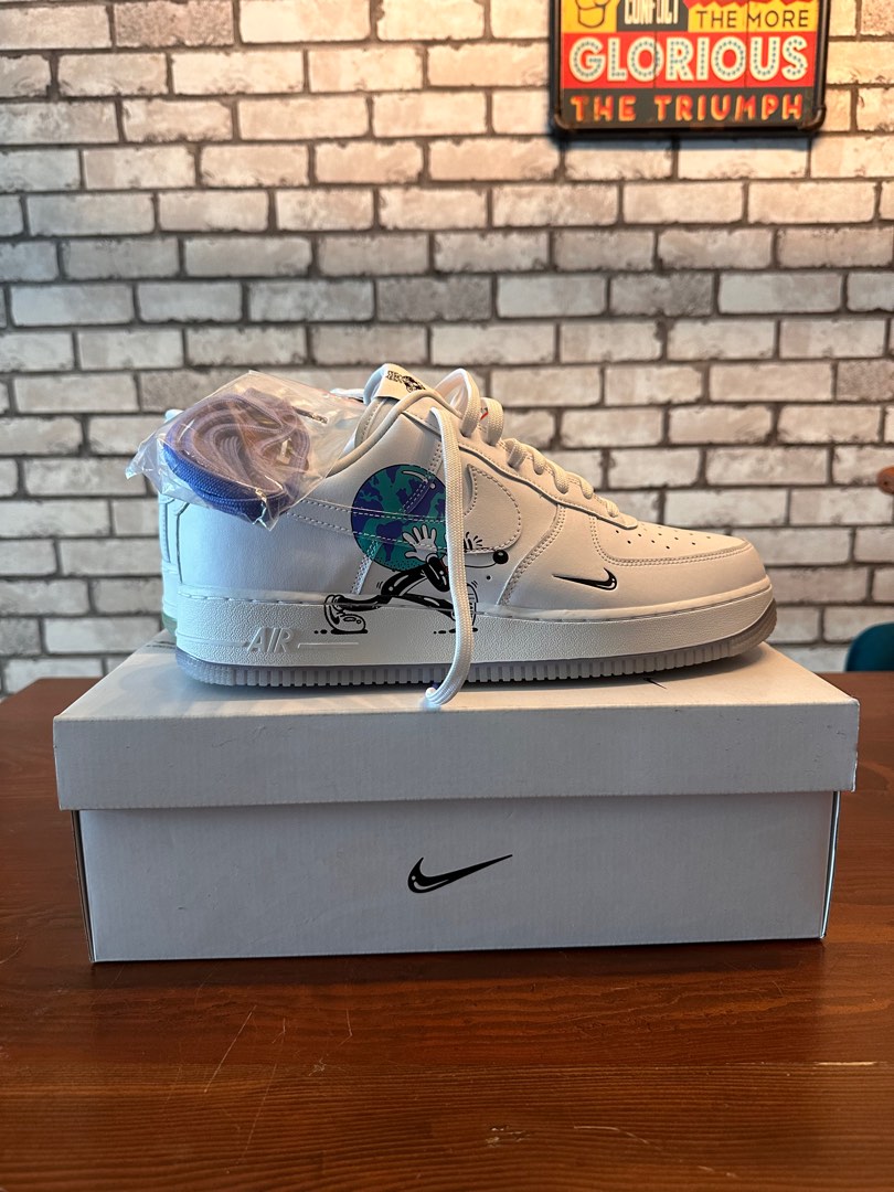 Air force 1 earth day on feet top