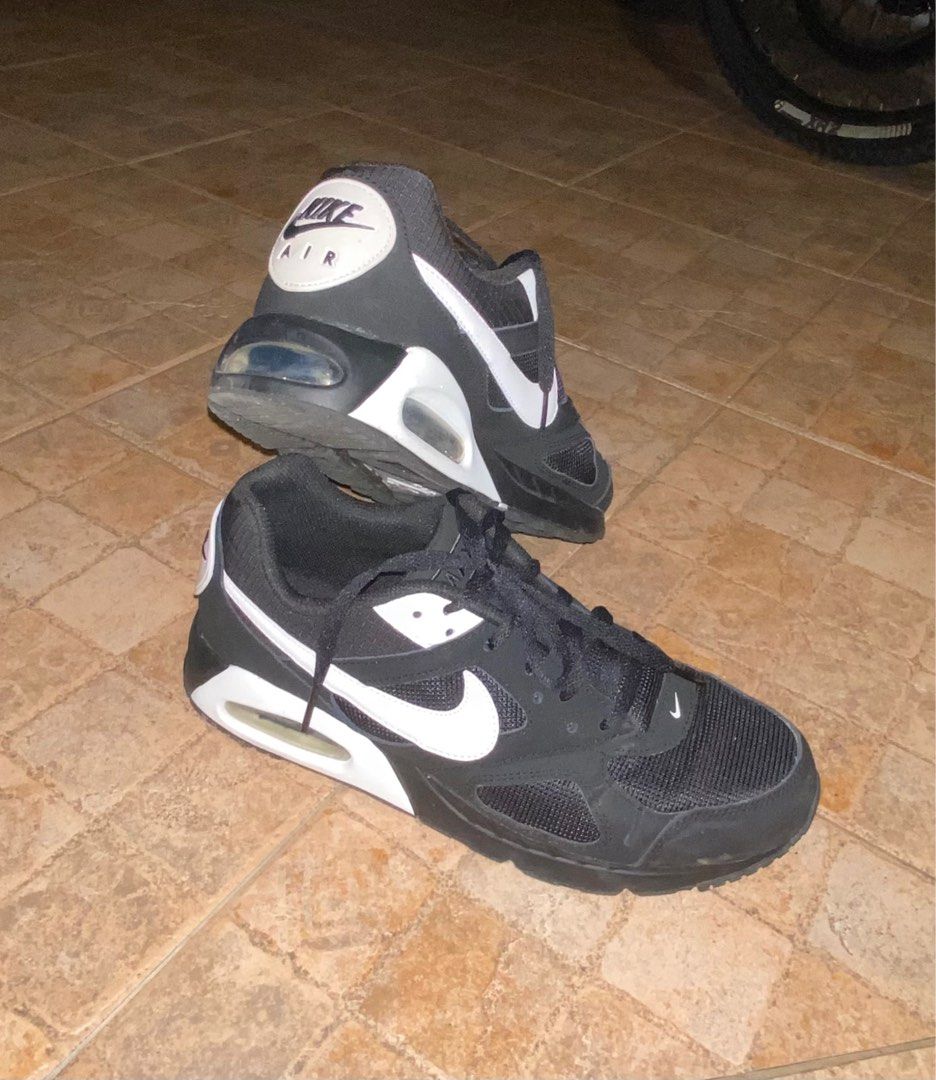 Nike air deals ivo black