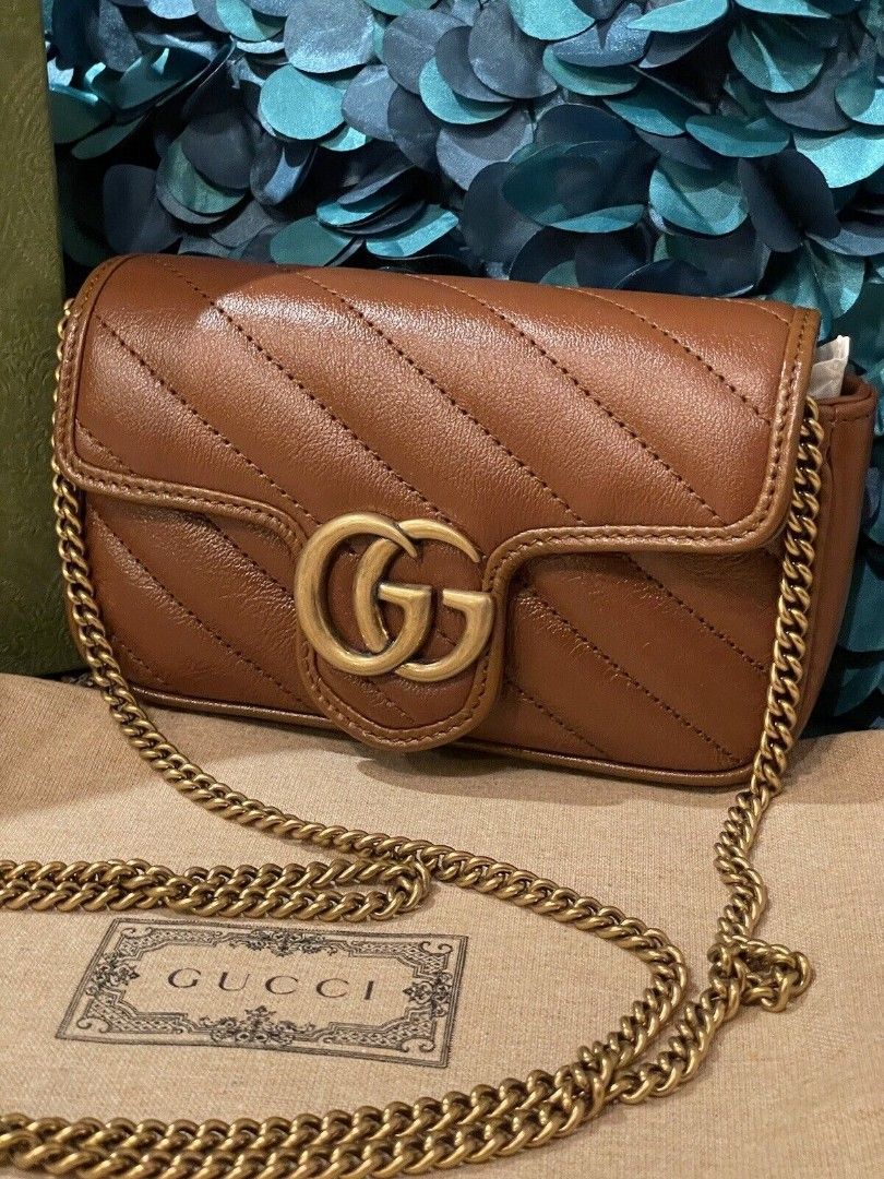 NWT Gucci GG Marmont matelass Super Mini Crossbody Bag Leather