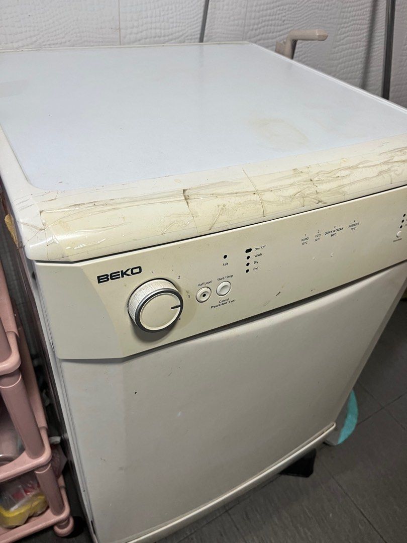 Old dishwasher self standing, TV & Home Appliances, Kitchen Appliances, Dishwasher on Carousell