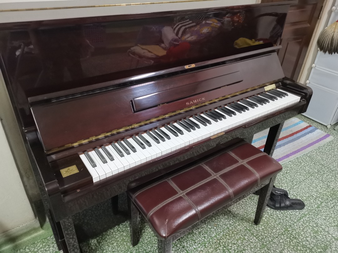 愛知県の生活雑貨 アップライトピアノ SAMICK製 SU-121 美品