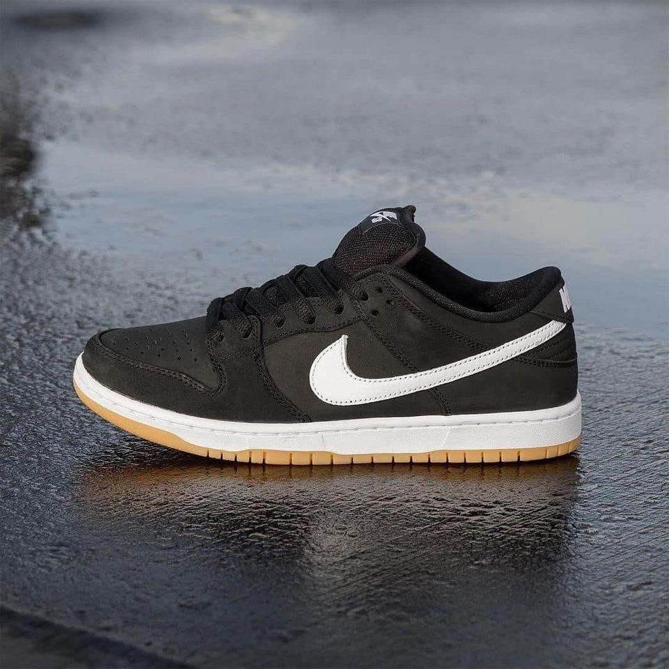 sb dunk black gum