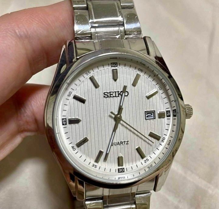 Seiko Quartz Watch, Men's Fashion, Watches & Accessories, Watches on  Carousell