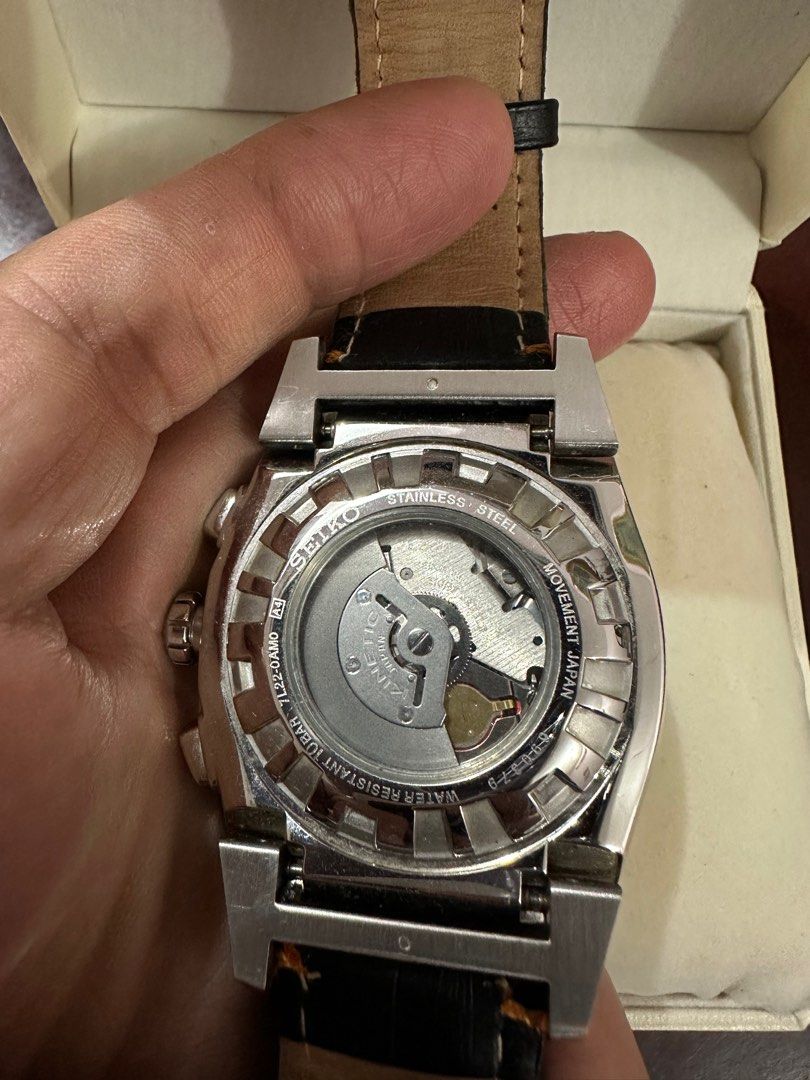 Seiko Sportura Kinetic Chronograph, Men's Fashion, Watches & Accessories,  Watches on Carousell