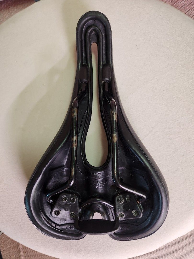 SELLE SMP TRK Saddle, Sports Equipment, Bicycles & Parts, Parts