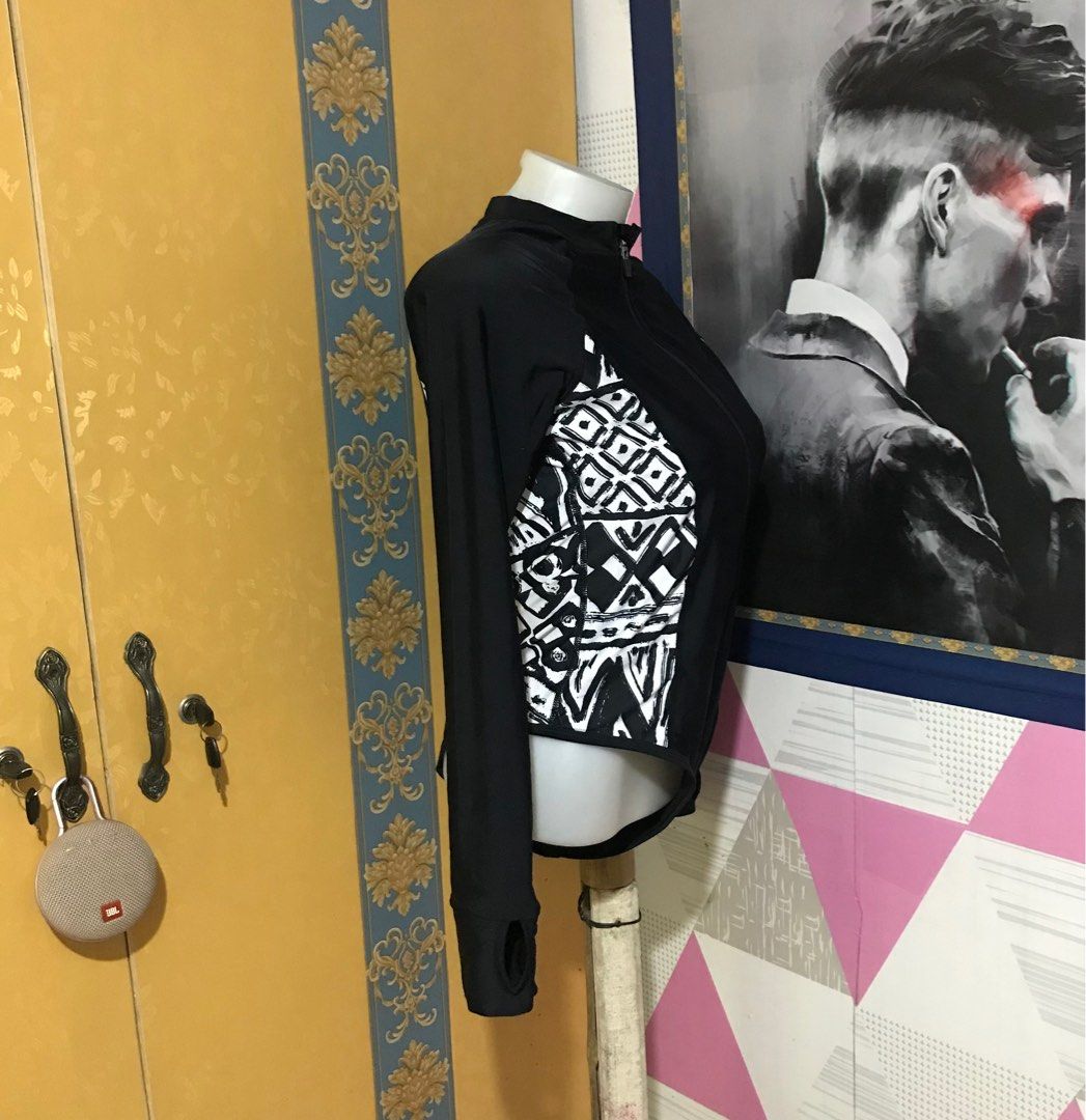 Shein Padded One Piece Rashguard, Women's Fashion, Swimwear, Rash guard