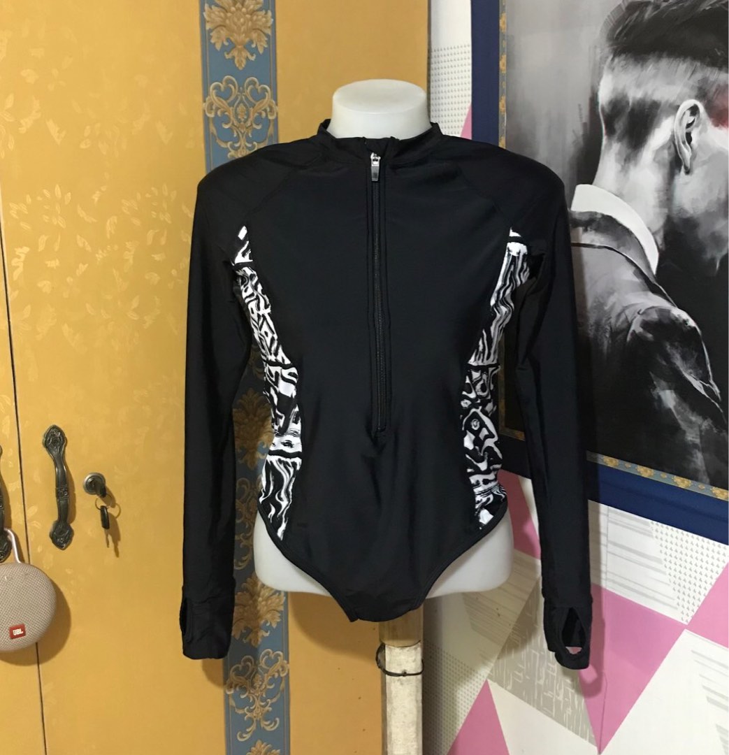 Shein Padded One Piece Rashguard, Women's Fashion, Swimwear, Rash guard