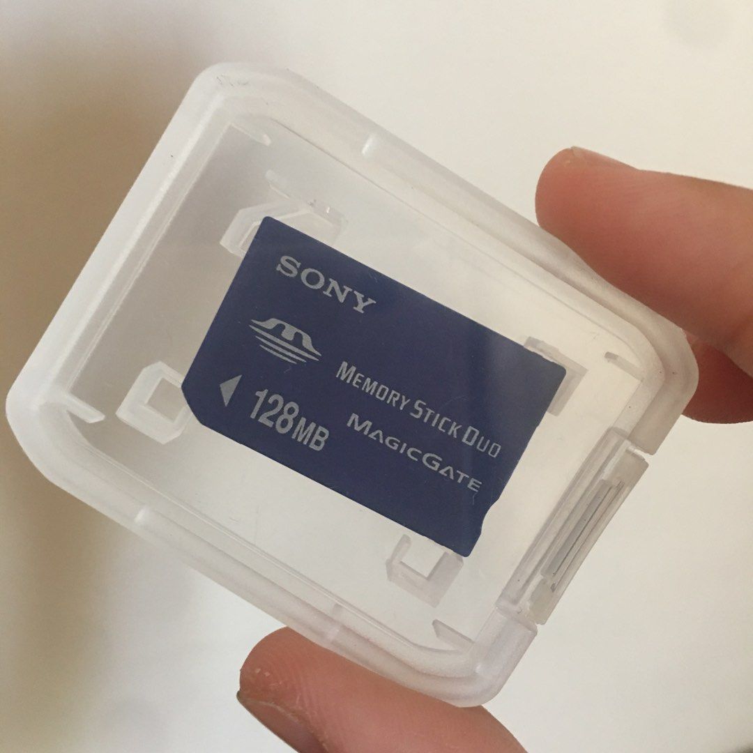 Sony memory stick pro duo 128mb, Photography, Cameras on Carousell