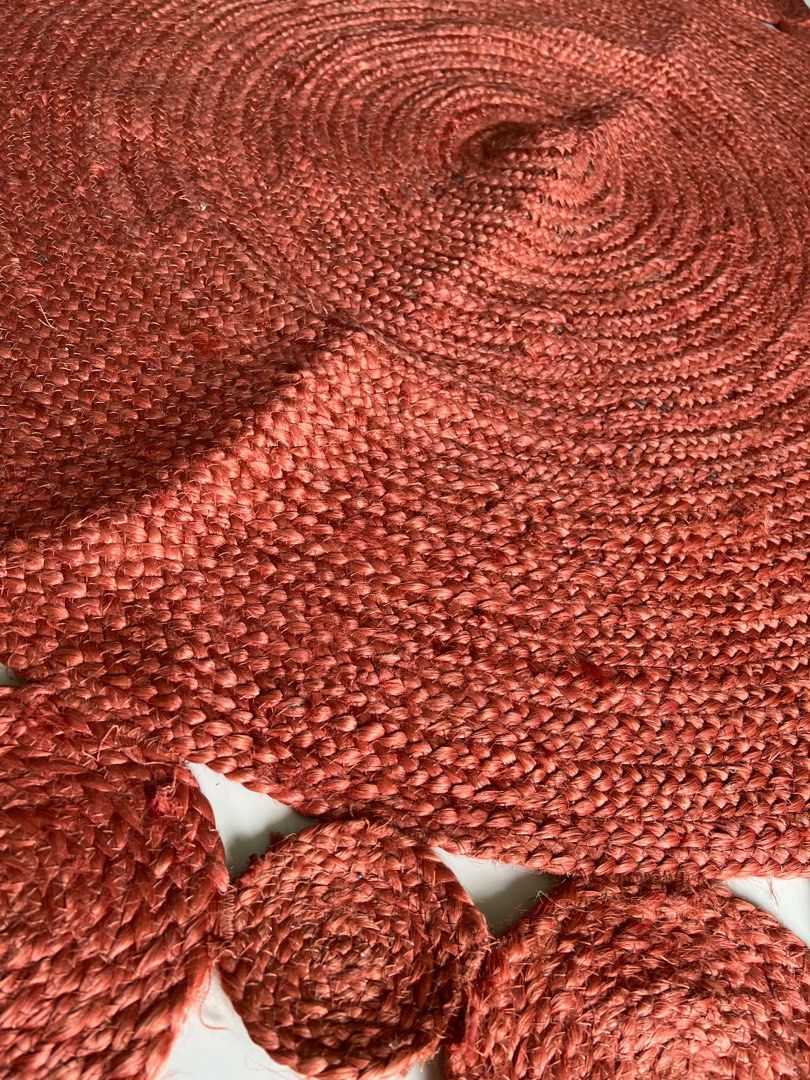 Spotlight round Jute rug carpet, Furniture & Home Living, Home Decor