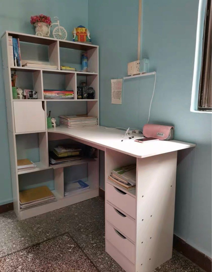 Study Table (Category: Other Home Furniture) located in Singapore. Submitted by basile10 (Listing ID 1211284145, Image 2). Description: Used this for about 1-2 years, well take care. Please check the dimensions 120x78x145cm (see the third picture) Please arrange your transport. Selling because I’m trying to free up some space..