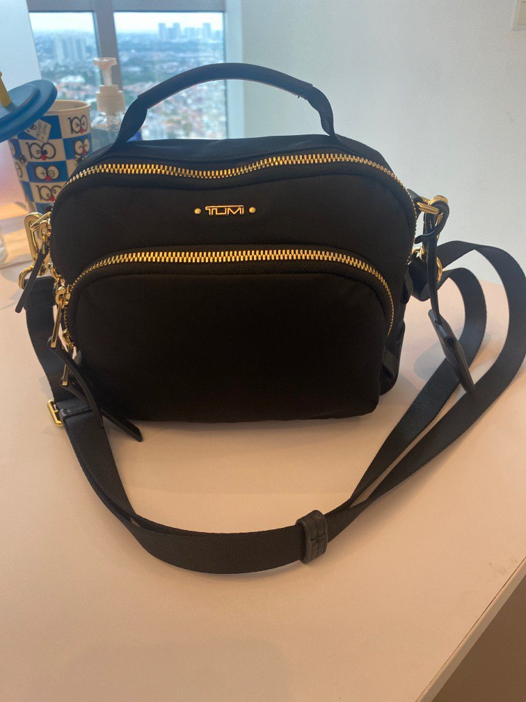 Tas Tumi voyageur original 100 , Women's Fashion, Women's Bags