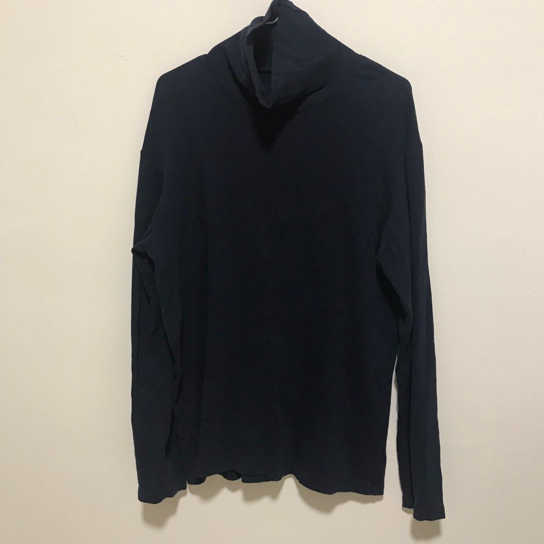 Uniqlo Men Navy Blue Turtleneck Top XL Men s Fashion Tops Sets