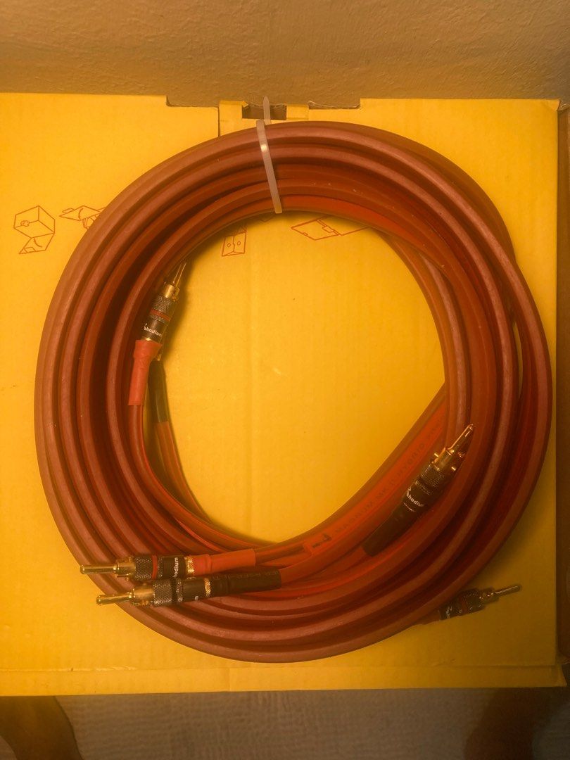 Van Den Hul The Magnum MKII Hybrid Speaker Cable w Black Rhodium Plugs 3m pair SOLD Van_den_hul_the_magnum_mkii_hy_1674531172_af25d761_progressive