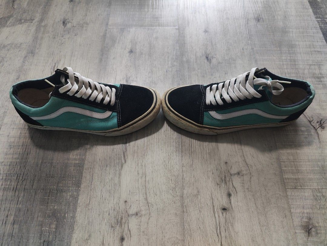 Black and deals turquoise vans