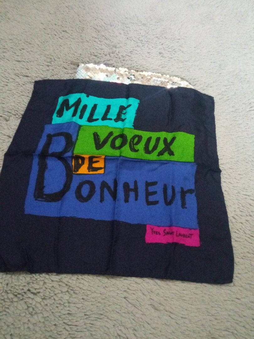 Yves Saint Laurent Pocket Mini Scarf Mille Voeux De Bonheur