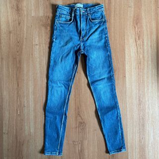 Zara Highwaist Jeans 36