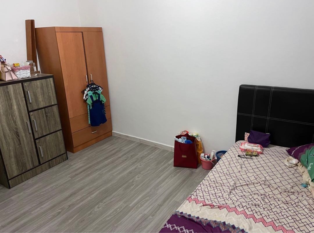 (Category: ) located in . Submitted by gk5308 (Listing ID 1211384065, Image 1). Description: .
