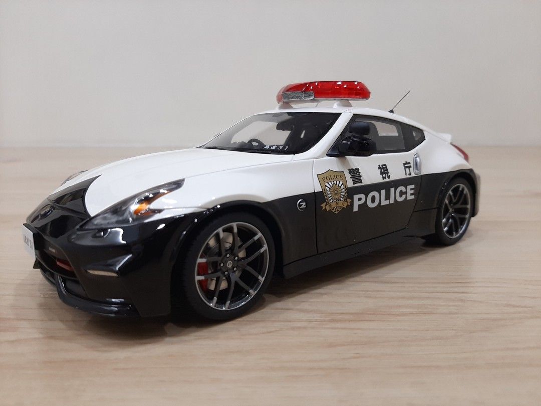 絶版 400台限定 RAI´S レイズ 1/18 フェアレディZ nismo 警視庁高速道路交通警察隊 未開封、未展示-