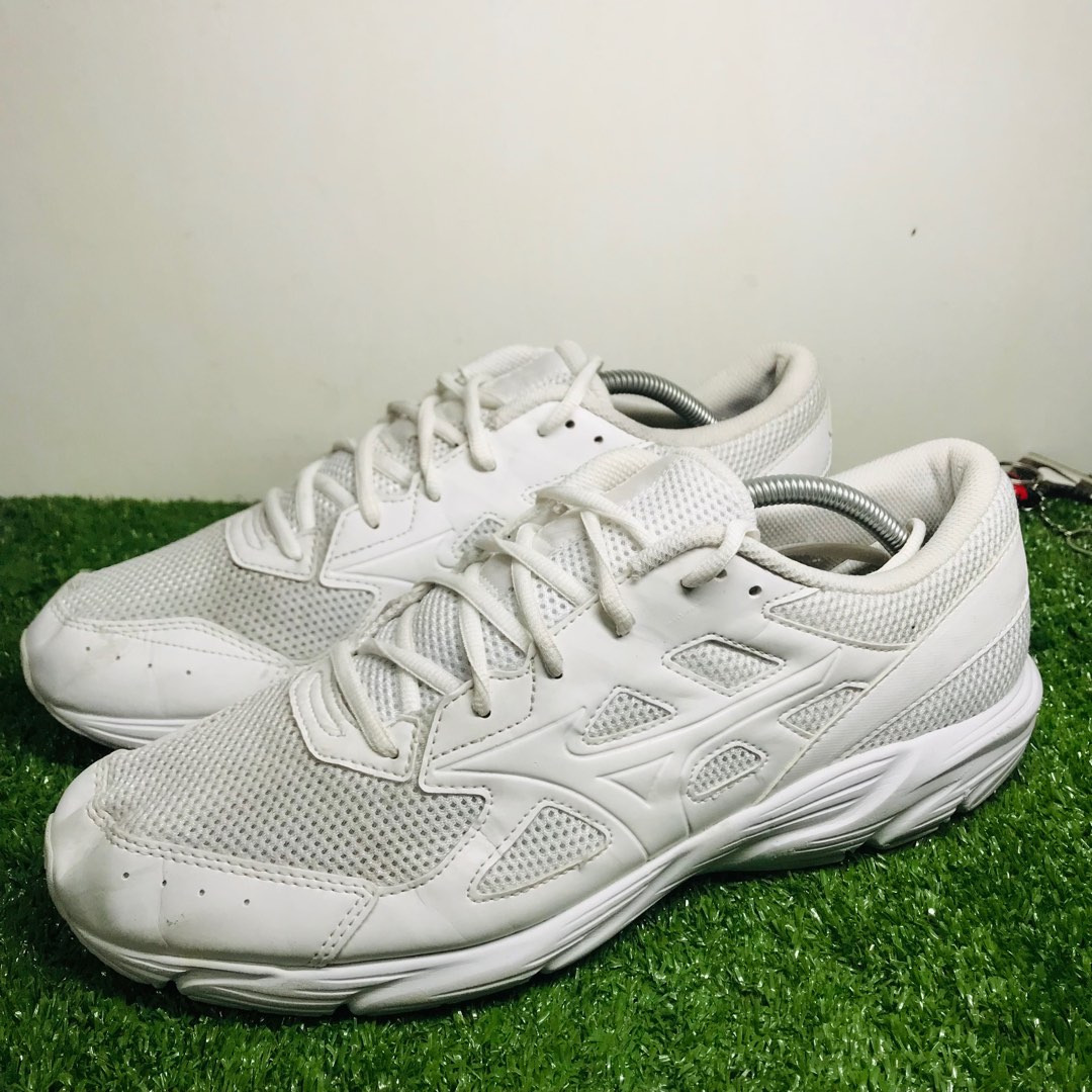 MIZUNO MAXIMIZER 25 USED ITEM BUNDLE SNEAKER