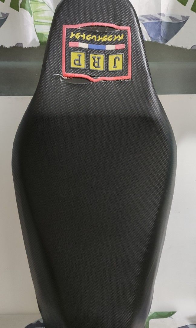 Aerox v1 flat seat, Car Parts & Accessories, Body Parts and Accessories