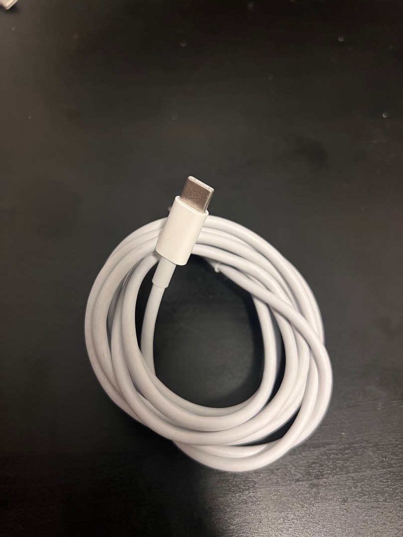 Apple USBC 2m Cable, Mobile Phones & Gadgets, Mobile & Gadget