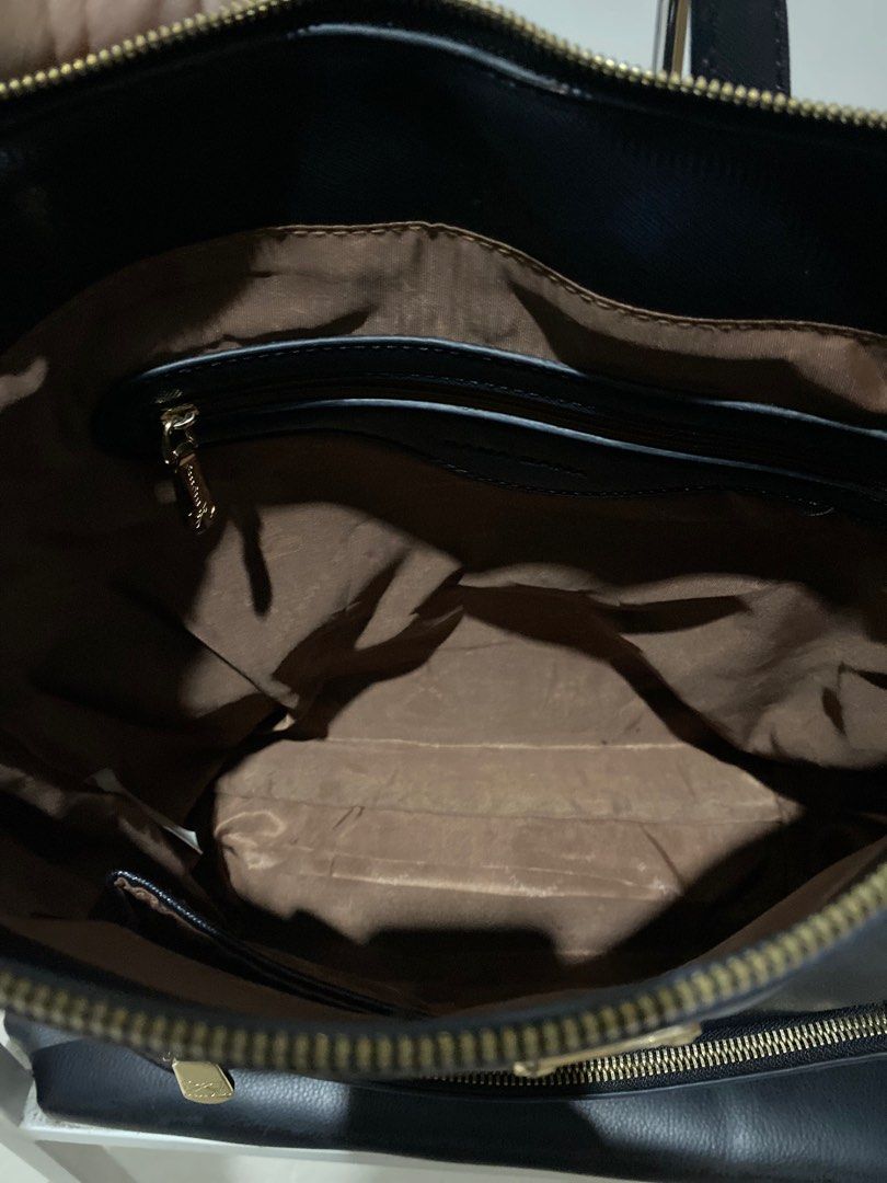 Bana Bana Leather Backpack, Women's Fashion, Bags & Wallets, Backpacks