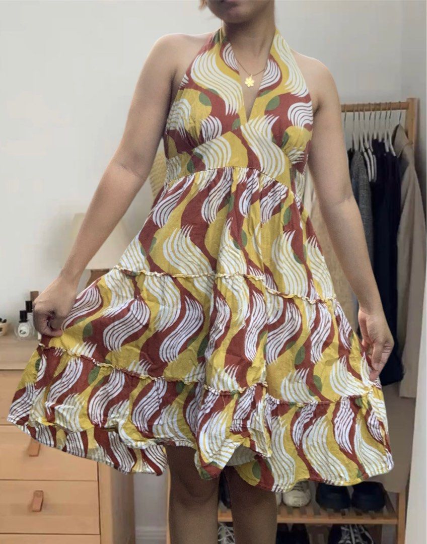 beach dress floral (Category: Dresses) located in Manila. Submitted by BrandedCornerOutlet (Listing ID 1211475181, Image 2). Description: once lang nagamit size is large-XL since smocked namn ung likod rfs: too large on me na. See when worn for reference nalang. super ganda perfect dress this summer ps. kindly visit my bio for seller’s policy. MAKE READING A HABIT. tyia✨ #CarouStyle.