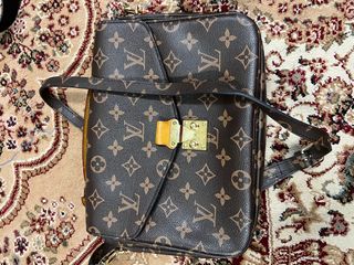 (Category: ) located in . Submitted by riritahir (Listing ID 1211453795, Image 1). Description: .
