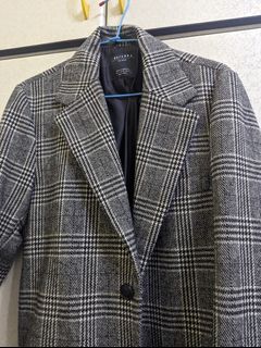 Bershka 經典千鳥格毛呢大衣