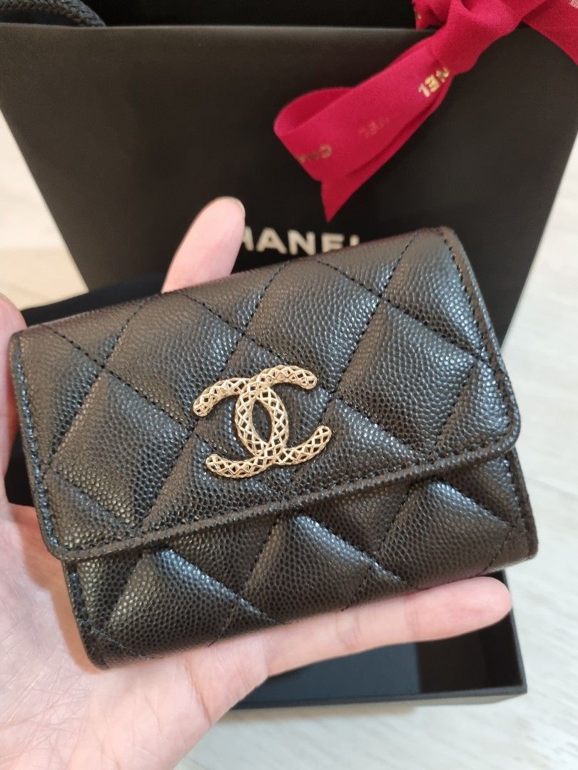 Chanel - Black Caviar Classic Flap Chain Card Holder