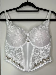 Bras & Things -  White Corset With Flower Pattern Lace