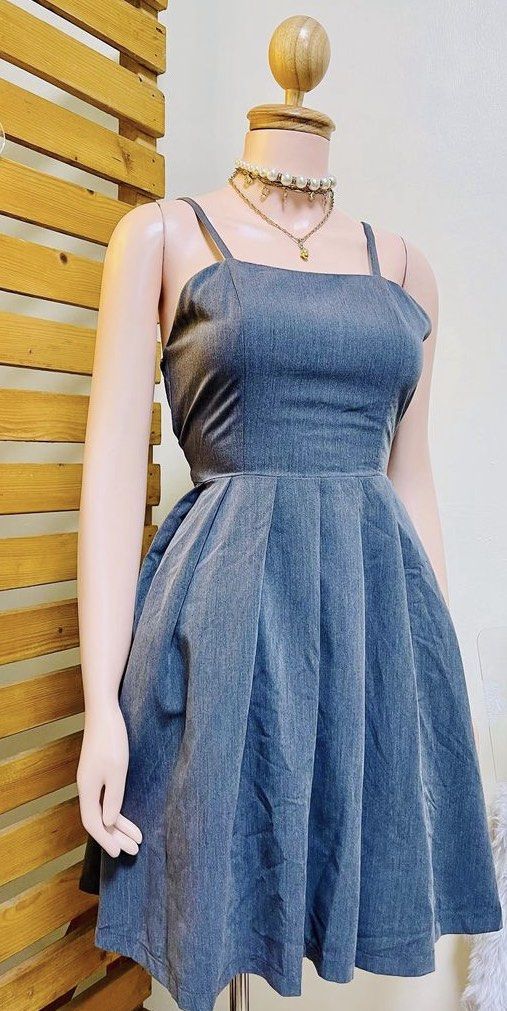 Casual dress in gray (Category: Dresses) located in Manila. Submitted by aya.declutters (Listing ID 1208571459, Image 3). Description: Casual dress Gray S-M used only once.