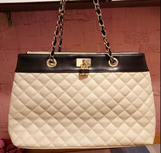 （分類：）位於 。 由 graceyhk 提交（商品編號 1211455949，圖片 1）。簡介： 。