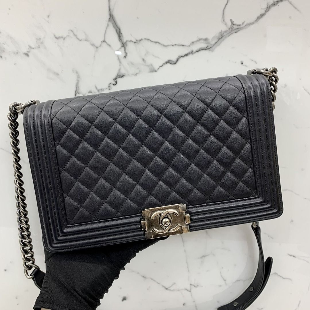 Chanel a92193 store