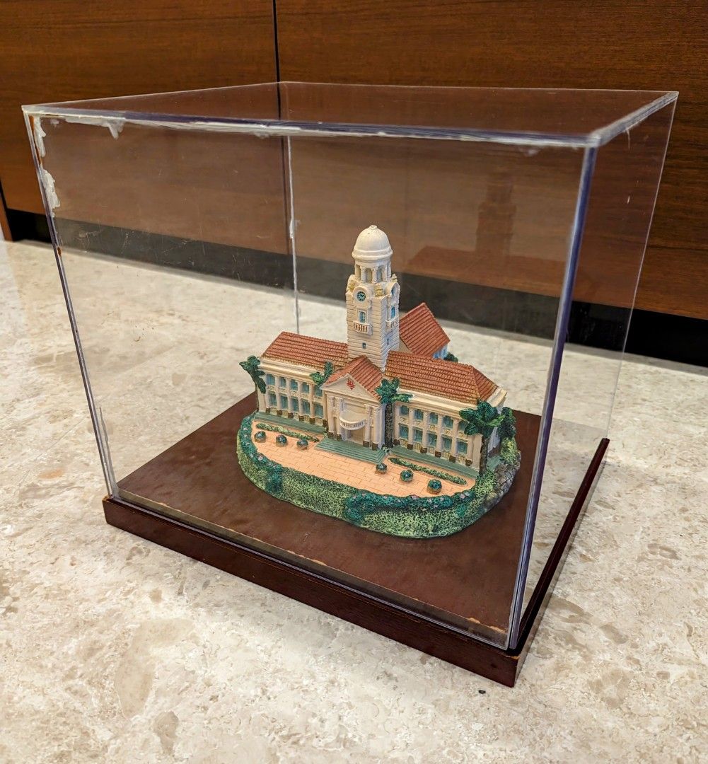 Chinese High School / Hwa Chong Replica Model, Hobbies & Toys