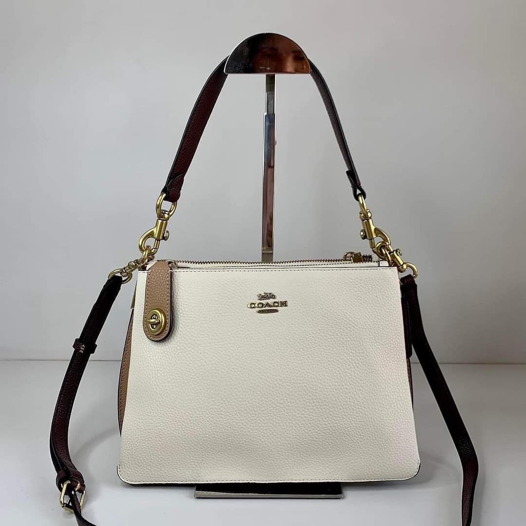 Coach Small Doctors Bag, Women's Fashion, Bags & Wallets, Shoulder Bags on  Carousell