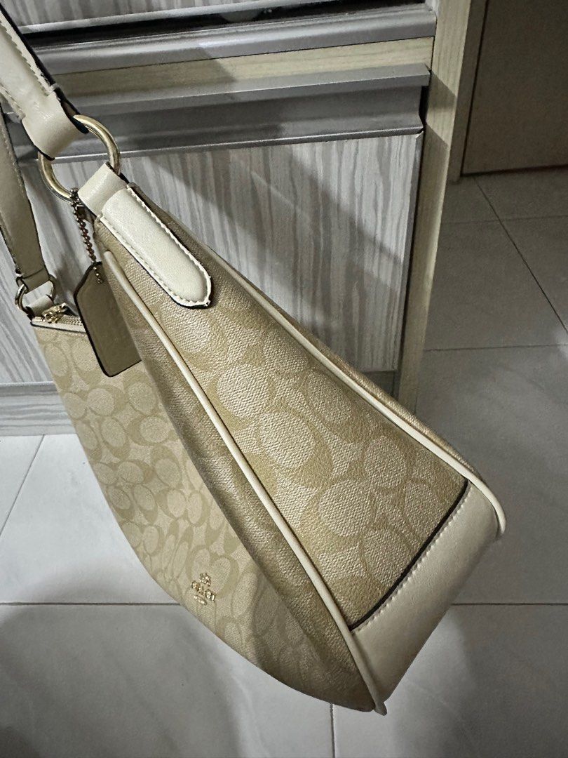 Coach shoulder bag original from outlet Women s Fashion Bags