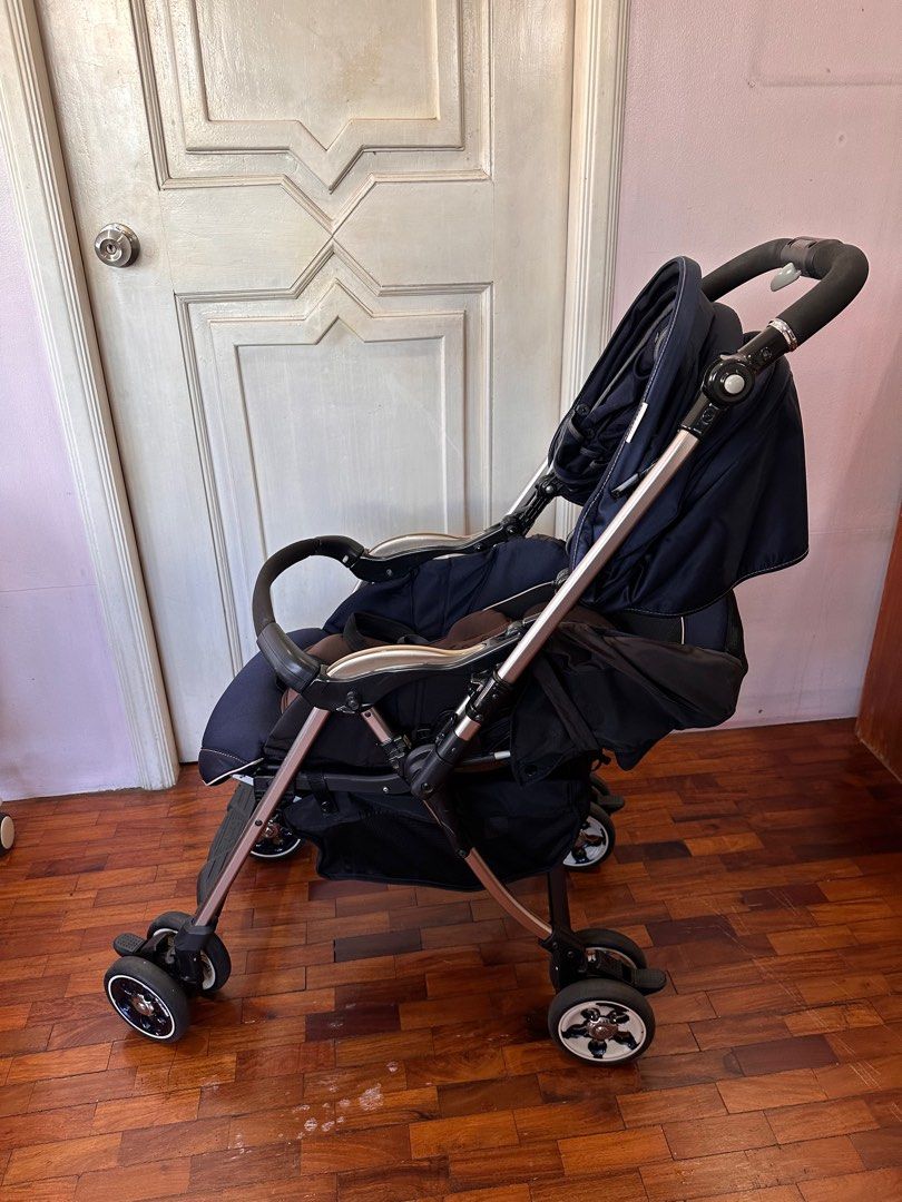 Combi stroller fold online