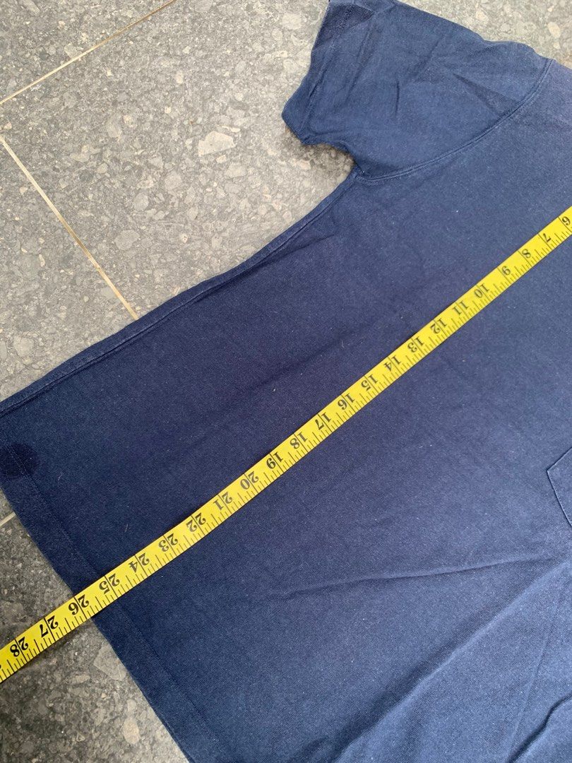 Danton (Category: Activewear) located in Shah Alam. Submitted by gghrbstre (Listing ID 1211430621, Image 3). Description: Danton Condition 8.5/10 Size M, P19.5/L26 . RM 20 dfod.