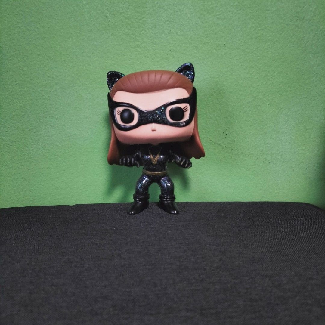 DC comics CatWoman Figurine, Hobbies & Toys, Memorabilia & Collectibles