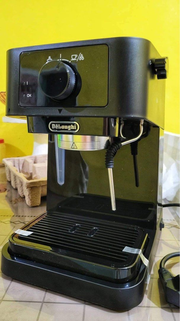 Delonghi Pump Espresso Machine , TV & Home Appliances, Kitchen