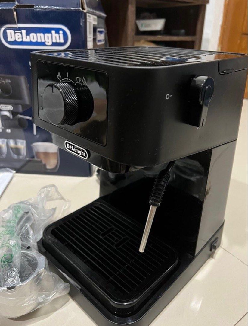 Delonghi Pump Espresso Machine , TV & Home Appliances, Kitchen